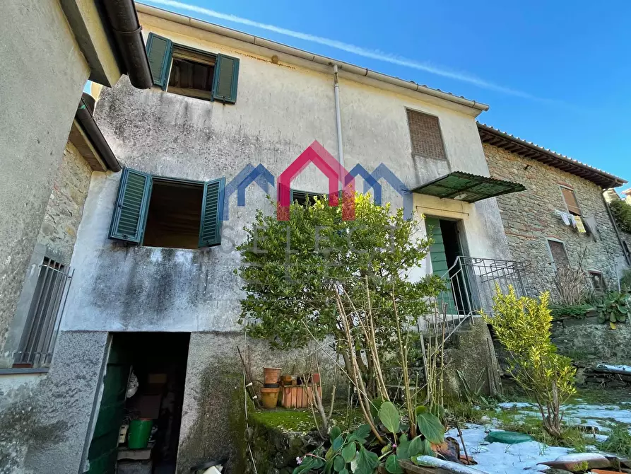 Immagine 43 di Casa semindipendente in vendita  a Borgo A Mozzano
