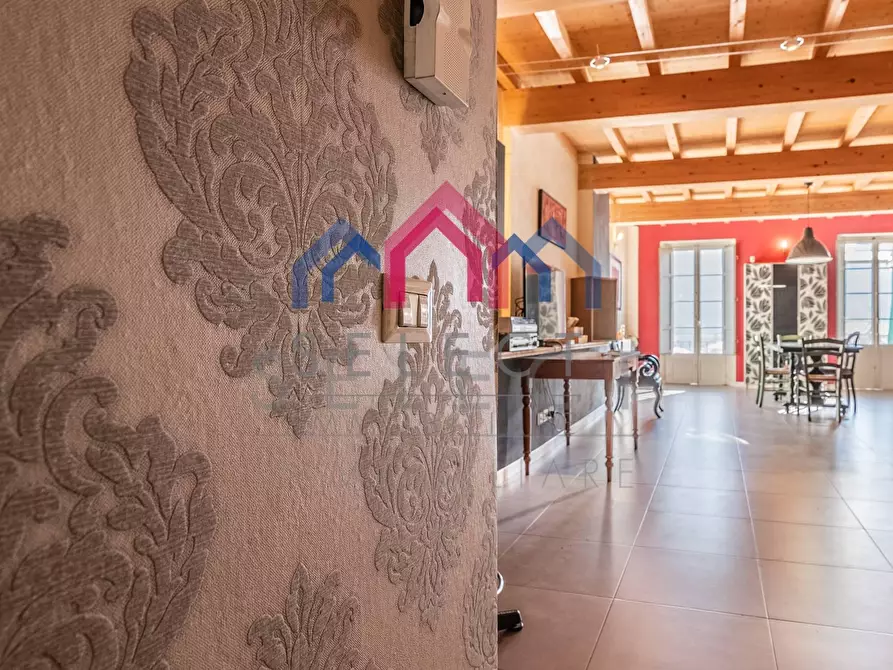 Immagine 37 di Palazzo in vendita  a Borgo A Mozzano