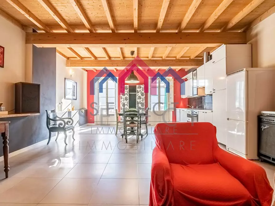 Immagine 29 di Palazzo in vendita  a Borgo A Mozzano