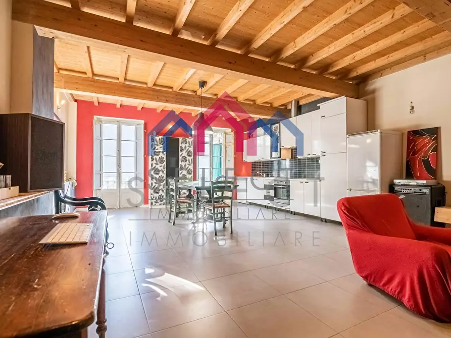 Immagine 30 di Palazzo in vendita  a Borgo A Mozzano