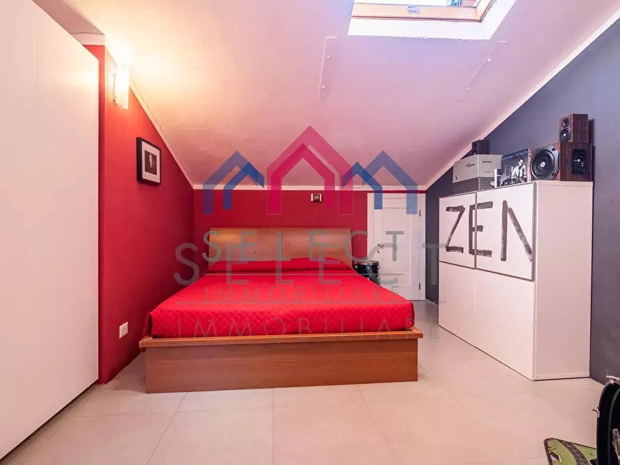 Immagine 46 di Palazzo in vendita  a Borgo A Mozzano