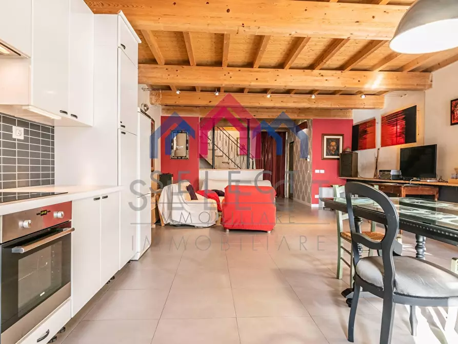 Immagine 34 di Palazzo in vendita  a Borgo A Mozzano