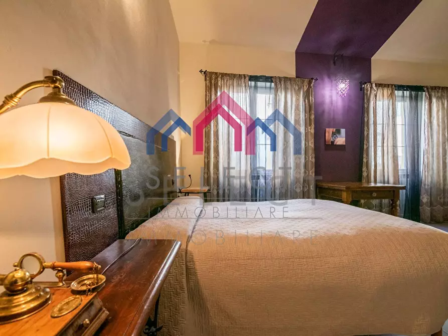 Immagine 44 di Palazzo in vendita  a Borgo A Mozzano