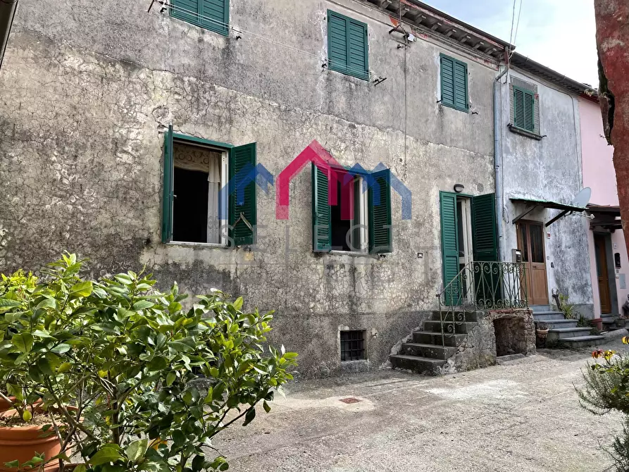 Immagine 60 di Appartamento in vendita  a Bagni Di Lucca