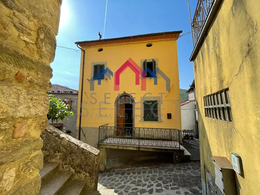 Immagine 1 di Terratetto in vendita  a Bagni Di Lucca