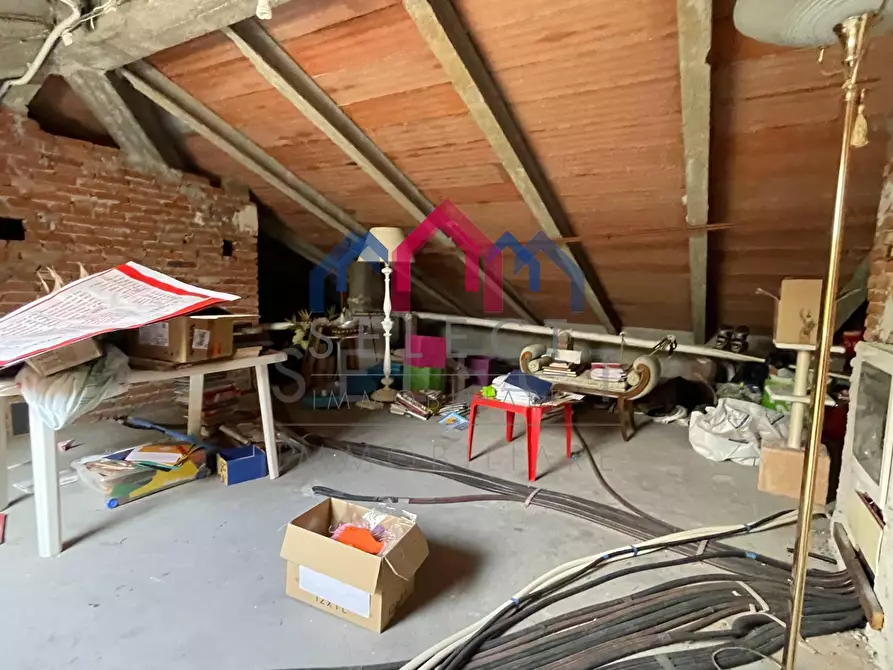 Immagine 33 di Villa in vendita  a Lucca