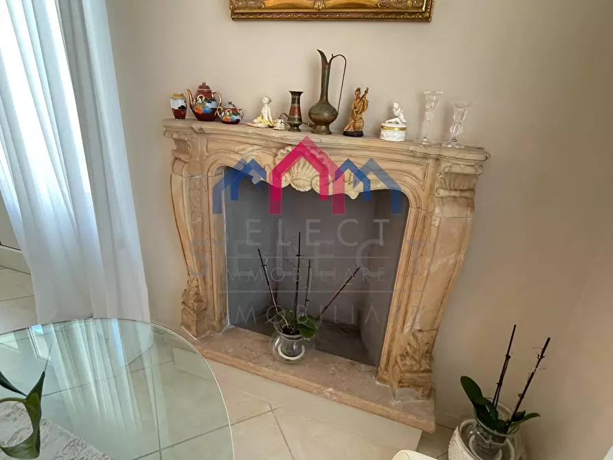 Immagine 9 di Villa in vendita  a Lucca