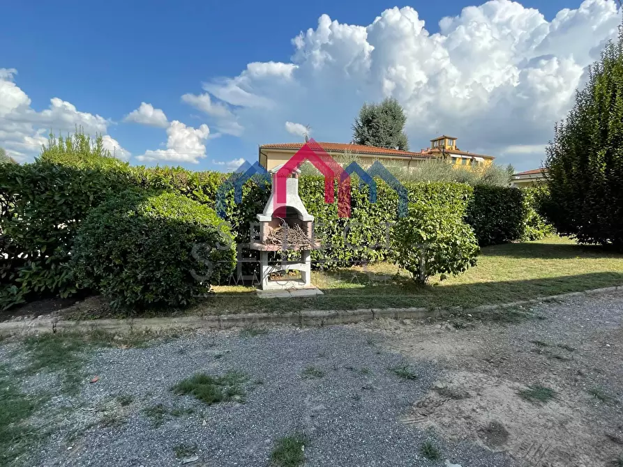 Immagine 38 di Villa in vendita  a Lucca