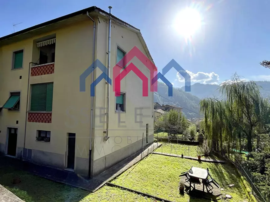 Immagine 48 di Appartamento in vendita  a Bagni Di Lucca