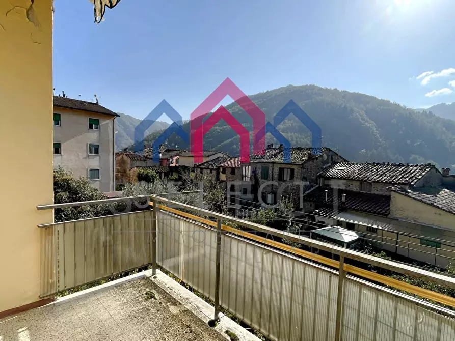 Immagine 17 di Appartamento in vendita  a Bagni Di Lucca