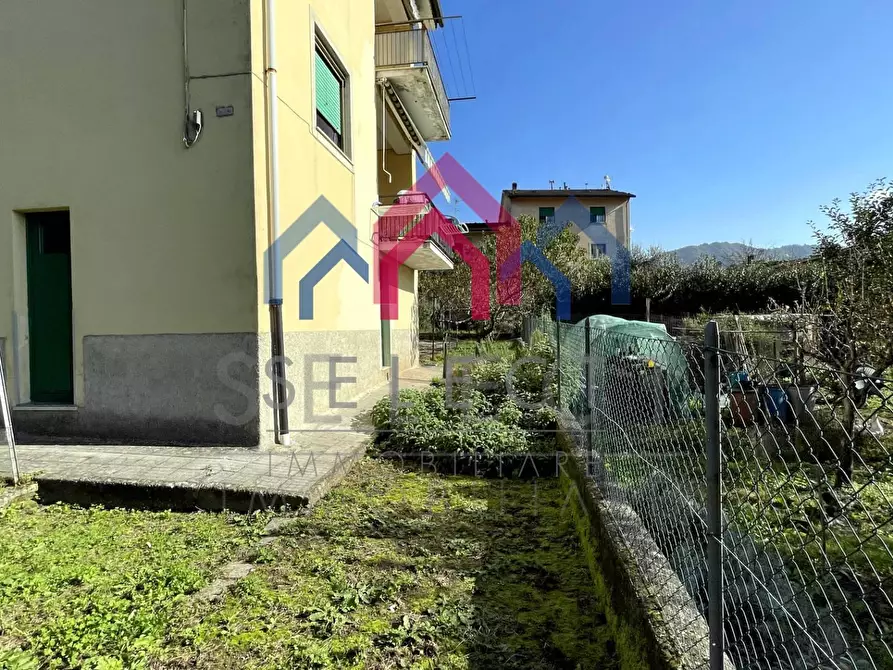 Immagine 58 di Appartamento in vendita  a Bagni Di Lucca