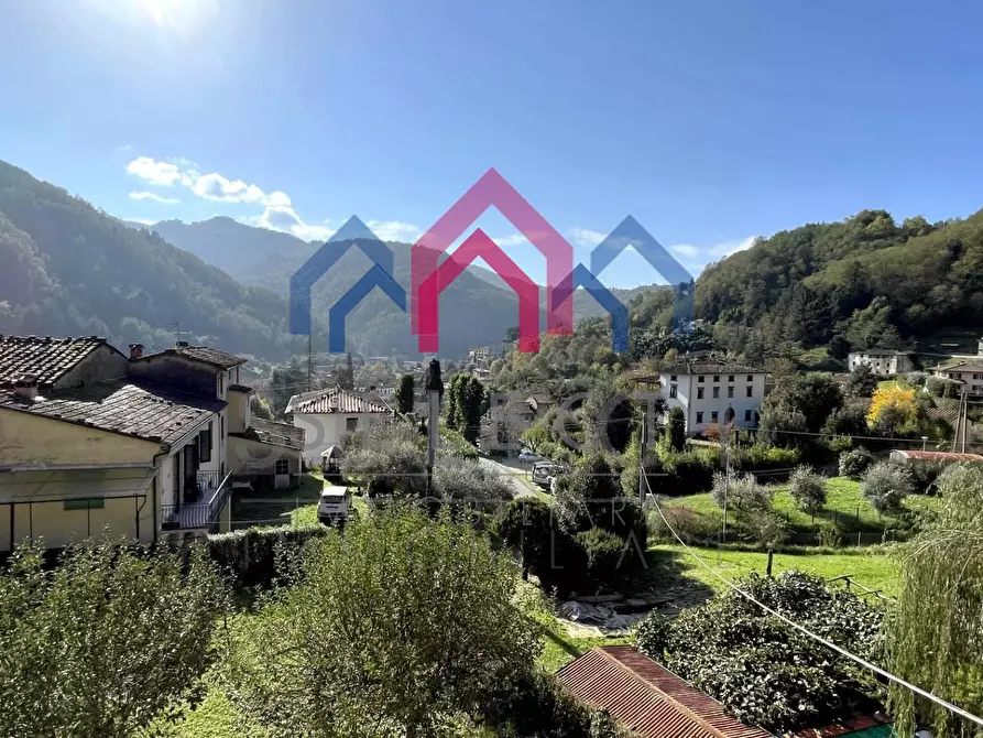 Immagine 38 di Appartamento in vendita  a Bagni Di Lucca