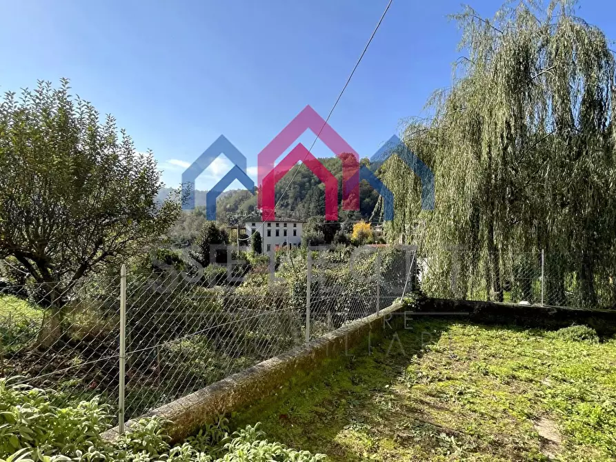 Immagine 61 di Appartamento in vendita  a Bagni Di Lucca