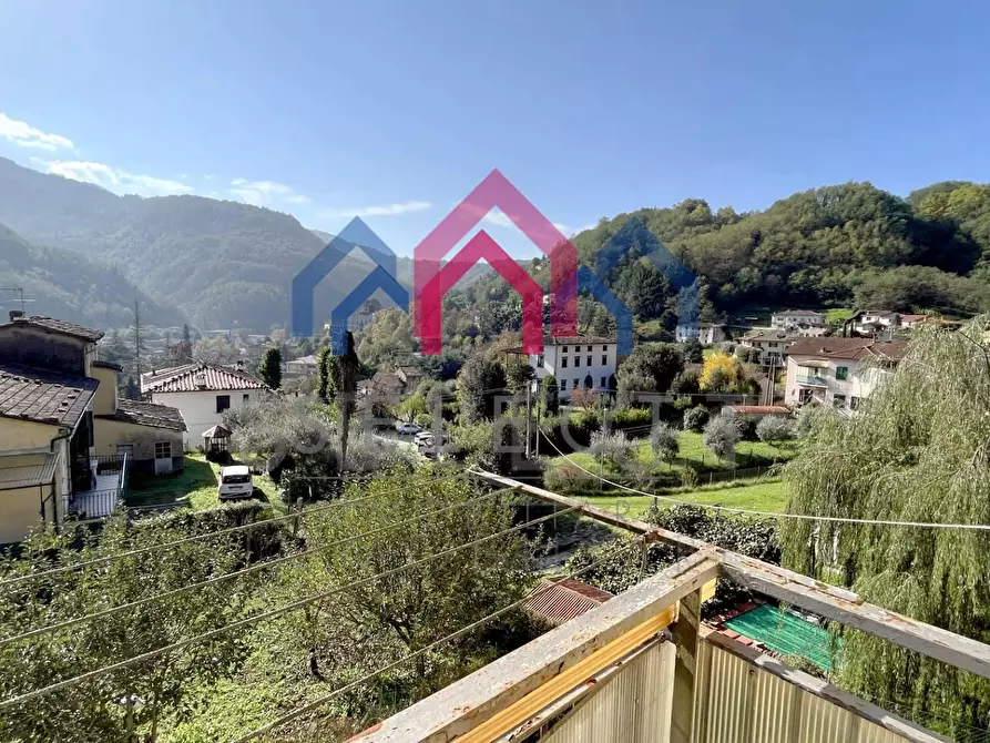 Immagine 18 di Appartamento in vendita  a Bagni Di Lucca