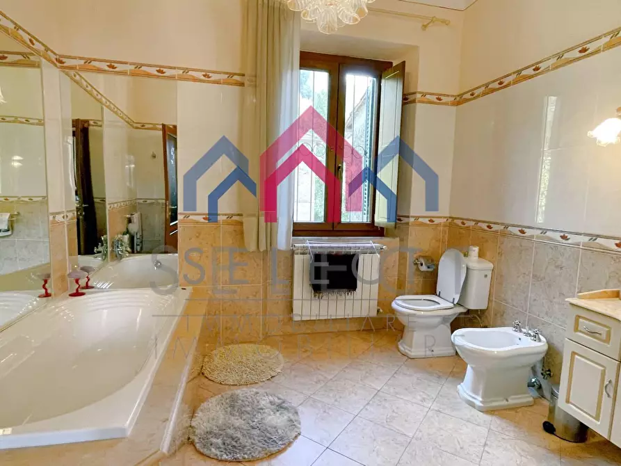 Immagine 20 di Appartamento in vendita  a Borgo A Mozzano