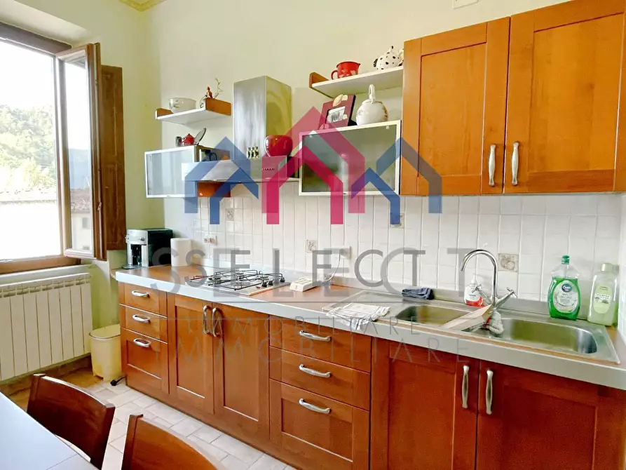 Immagine 17 di Appartamento in vendita  a Borgo A Mozzano