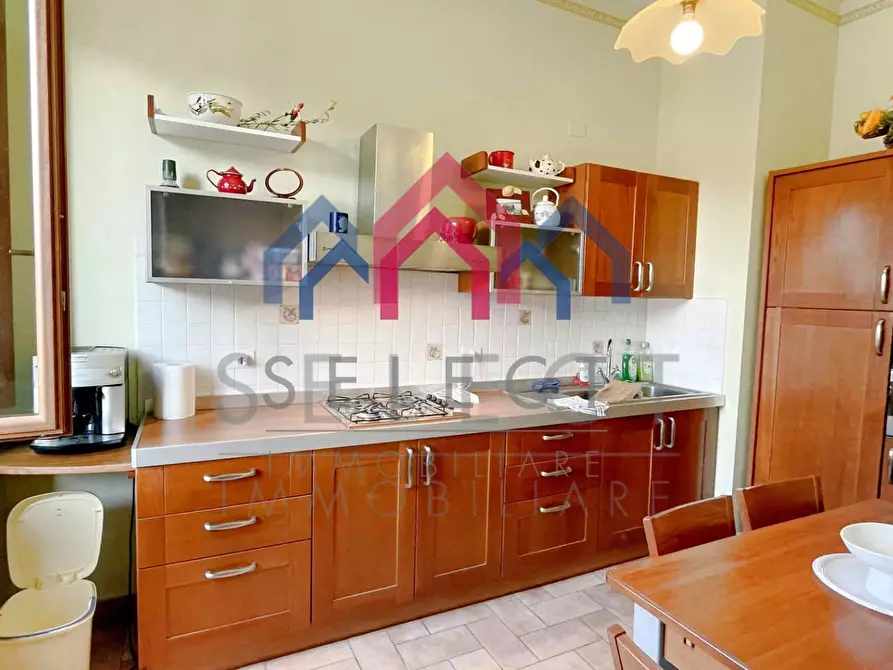 Immagine 11 di Appartamento in vendita  a Borgo A Mozzano