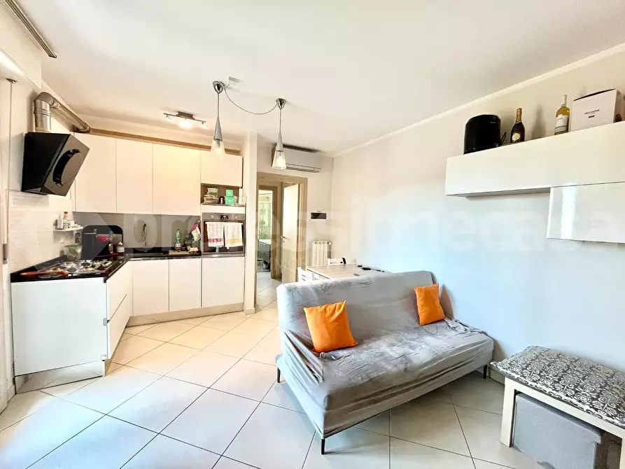 Immagine 2 di Appartamento in vendita  a Cascina