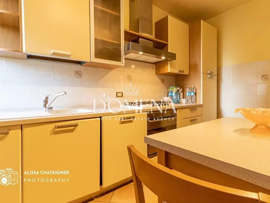 Immagine 18 di Deposito in vendita  a Siena