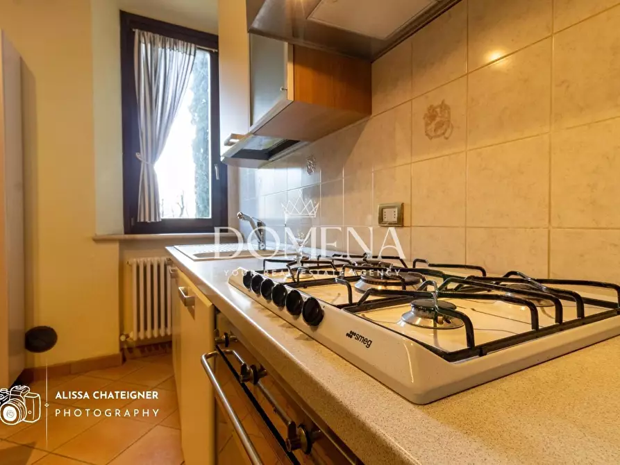 Immagine 16 di Deposito in vendita  a Siena