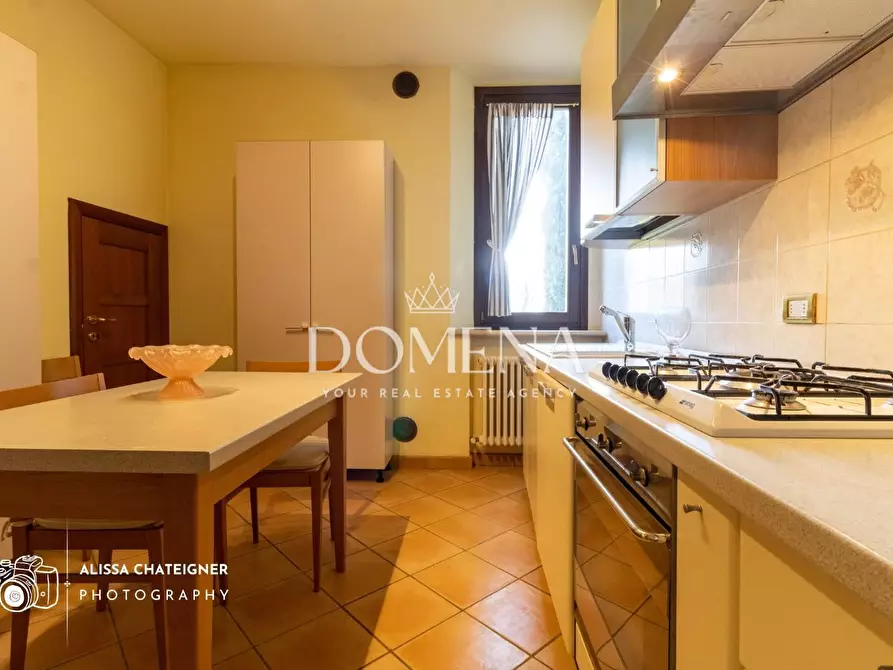 Immagine 15 di Deposito in vendita  a Siena