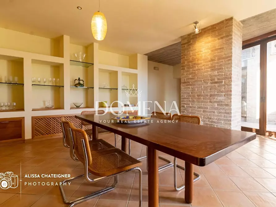 Immagine 5 di Deposito in vendita  a Siena