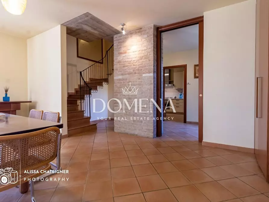 Immagine 14 di Deposito in vendita  a Siena