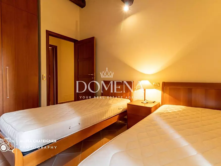 Immagine 33 di Deposito in vendita  a Siena