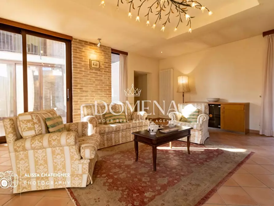 Immagine 8 di Deposito in vendita  a Siena