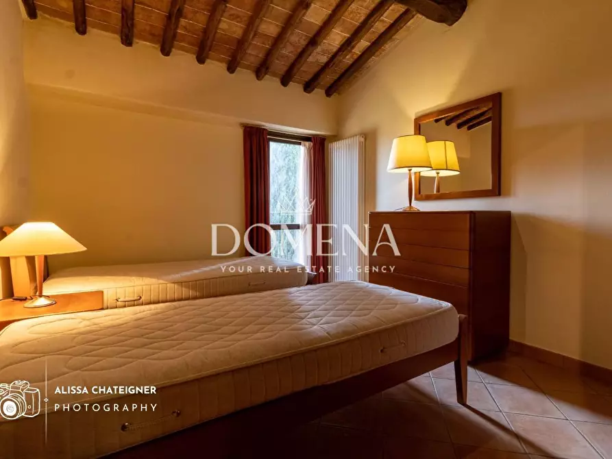 Immagine 32 di Deposito in vendita  a Siena