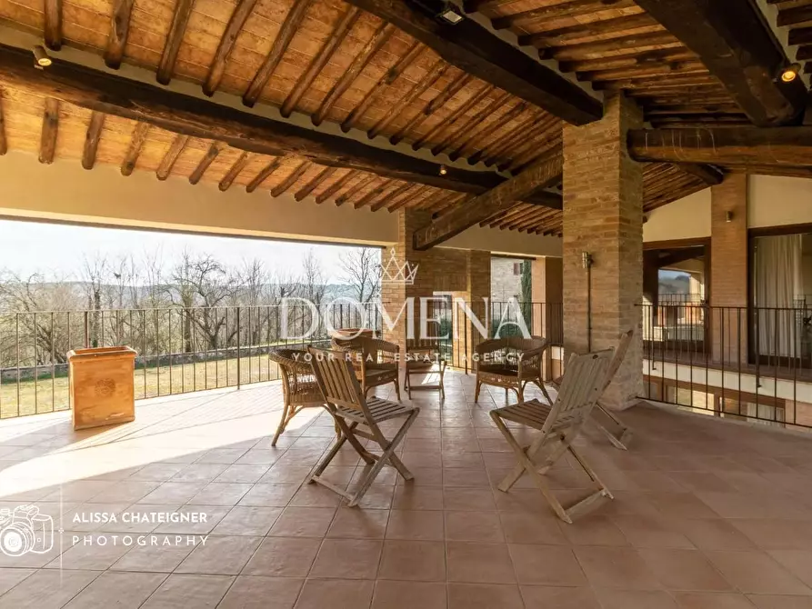 Immagine 39 di Deposito in vendita  a Siena