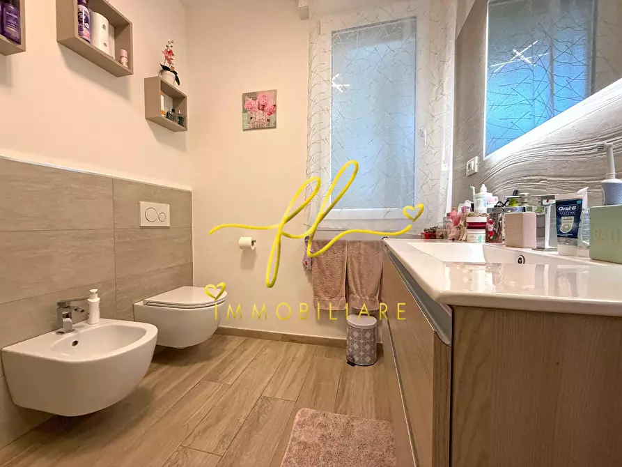 Immagine 18 di Appartamento in vendita  a Cecina