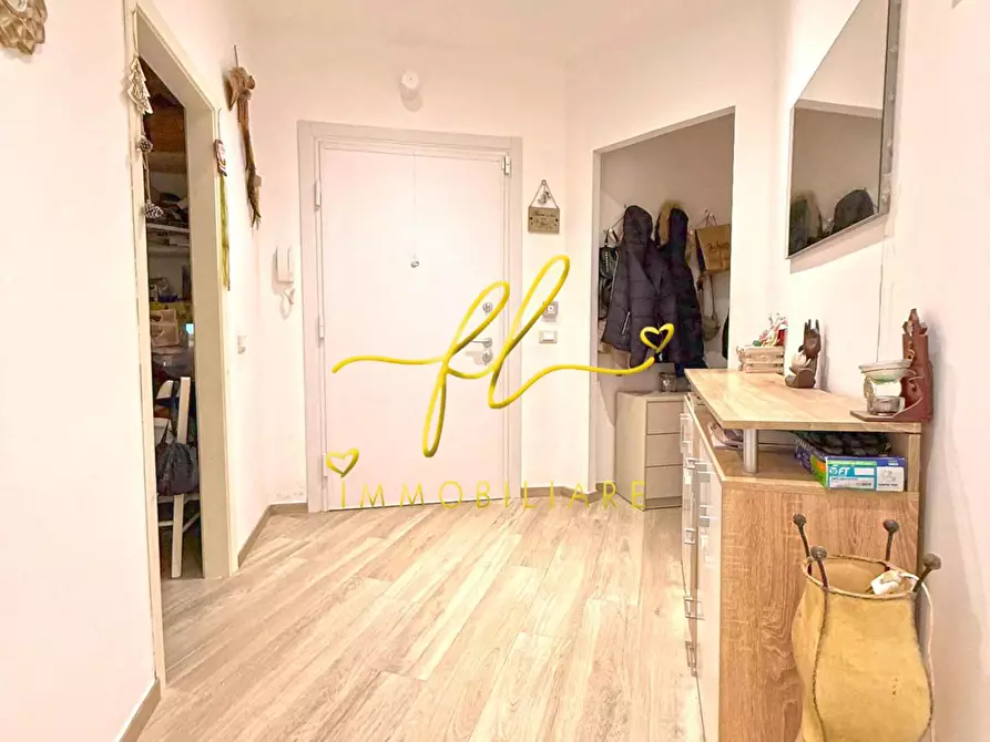 Immagine 10 di Appartamento in vendita  a Cecina