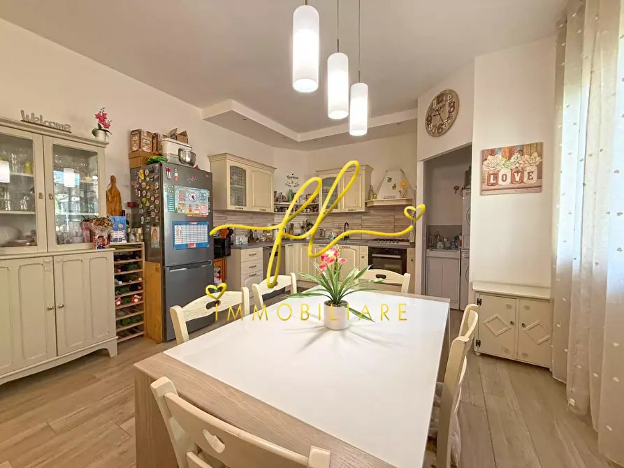 Immagine 9 di Appartamento in vendita  a Cecina