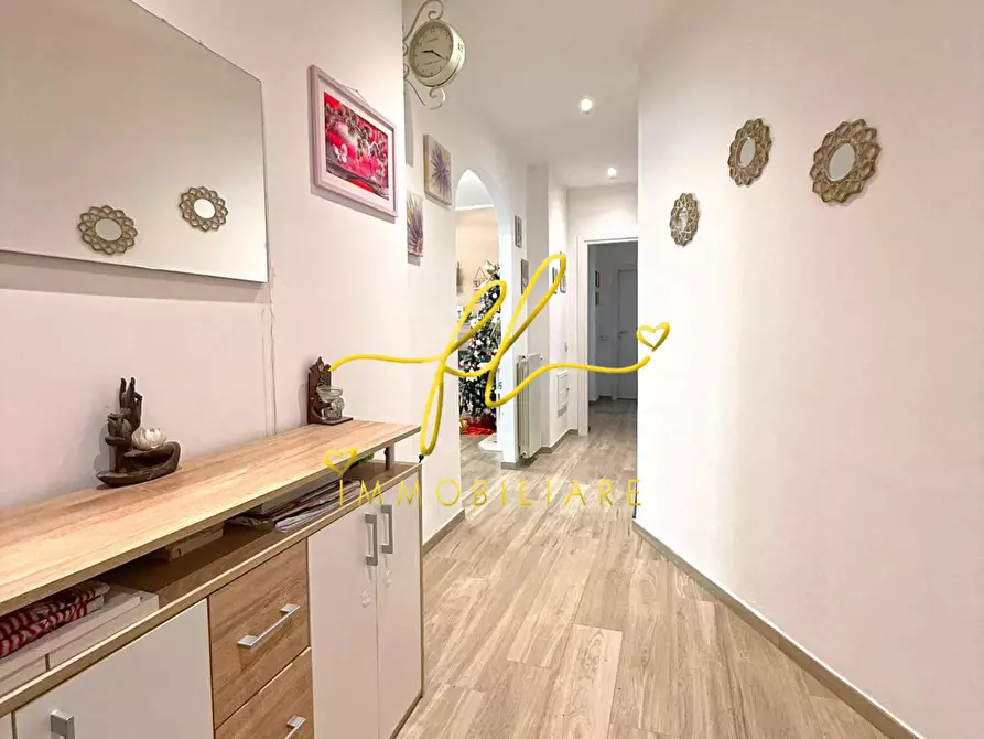 Immagine 15 di Appartamento in vendita  a Cecina