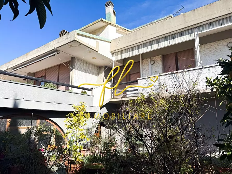 Immagine 2 di Villa in vendita  a Bibbona