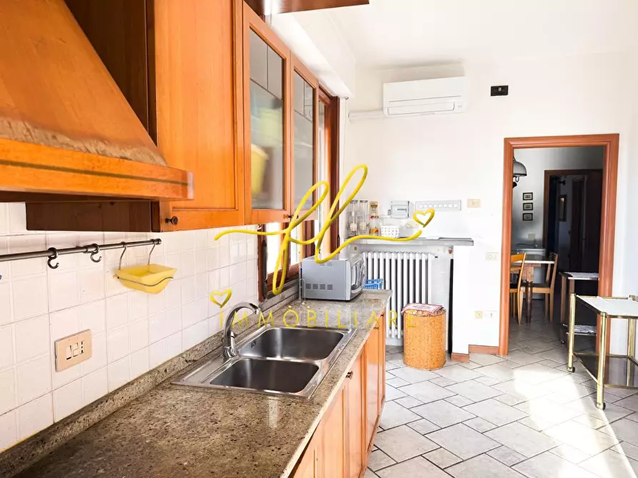 Immagine 9 di Villa in vendita  a Bibbona