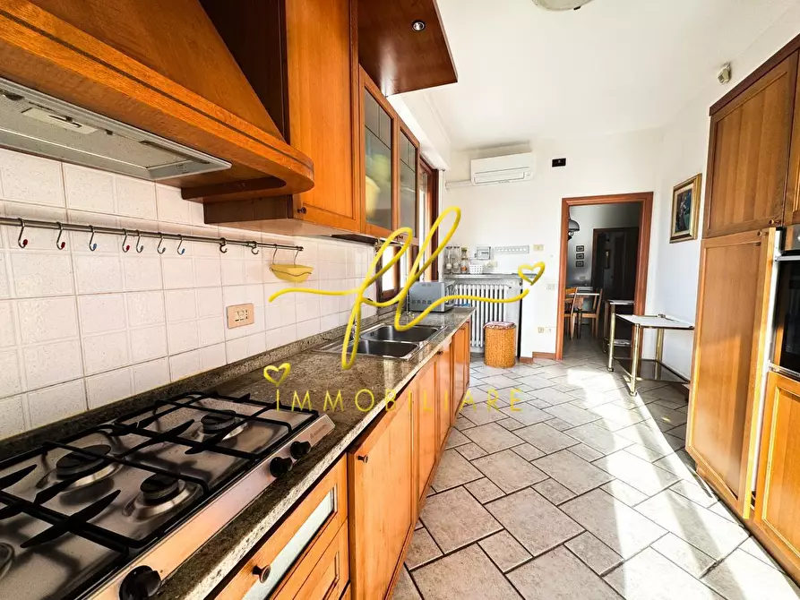 Immagine 73 di Villa in vendita  a Bibbona