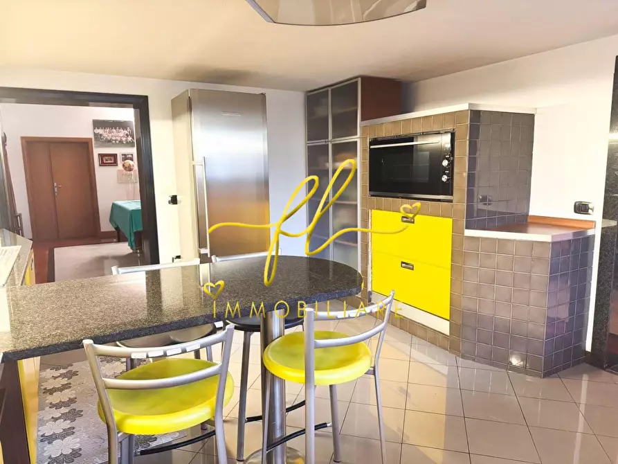 Immagine 49 di Villa in vendita  a Bibbona