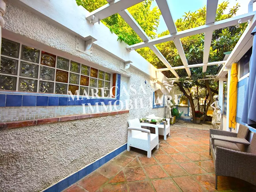 Immagine 22 di Appartamento in vendita  a Carrara