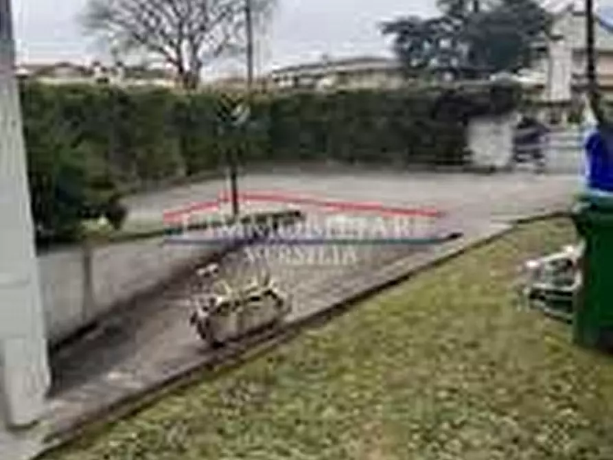 Immagine 5 di Appartamento in vendita  a Massa