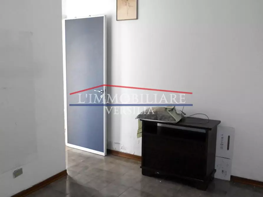 Immagine 38 di Appartamento in vendita  a Massa