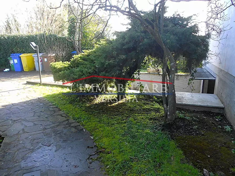 Immagine 55 di Appartamento in vendita  a Massa