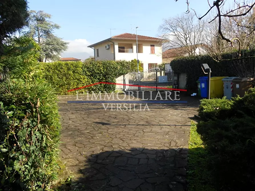 Immagine 56 di Appartamento in vendita  a Massa