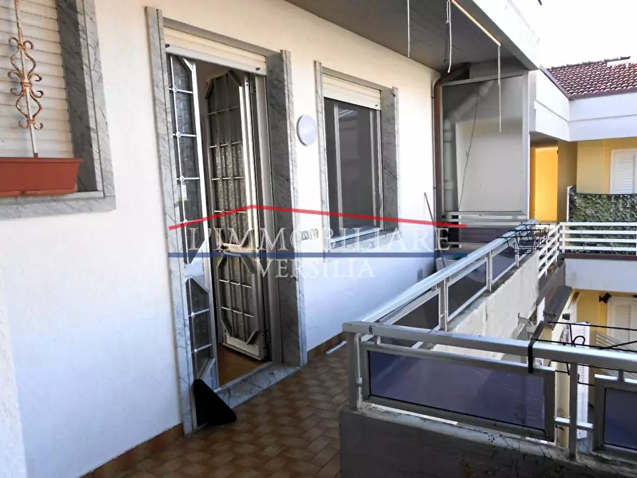 Immagine 5 di Appartamento in vendita  a Massa