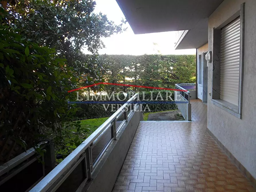 Immagine 49 di Appartamento in vendita  a Massa