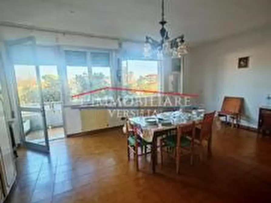 Immagine 2 di Appartamento in vendita  a Massa