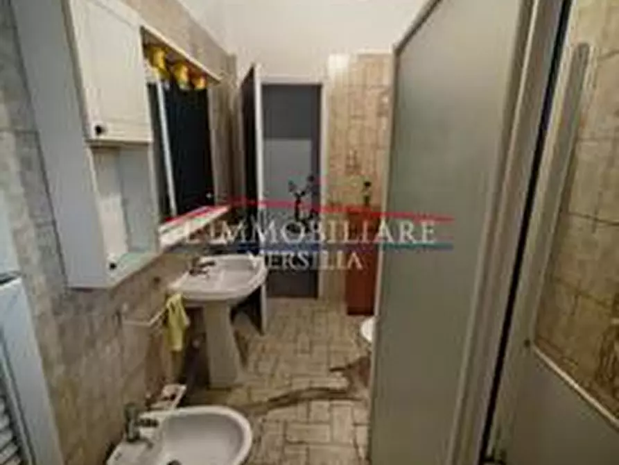 Immagine 25 di Appartamento in vendita  a Massa