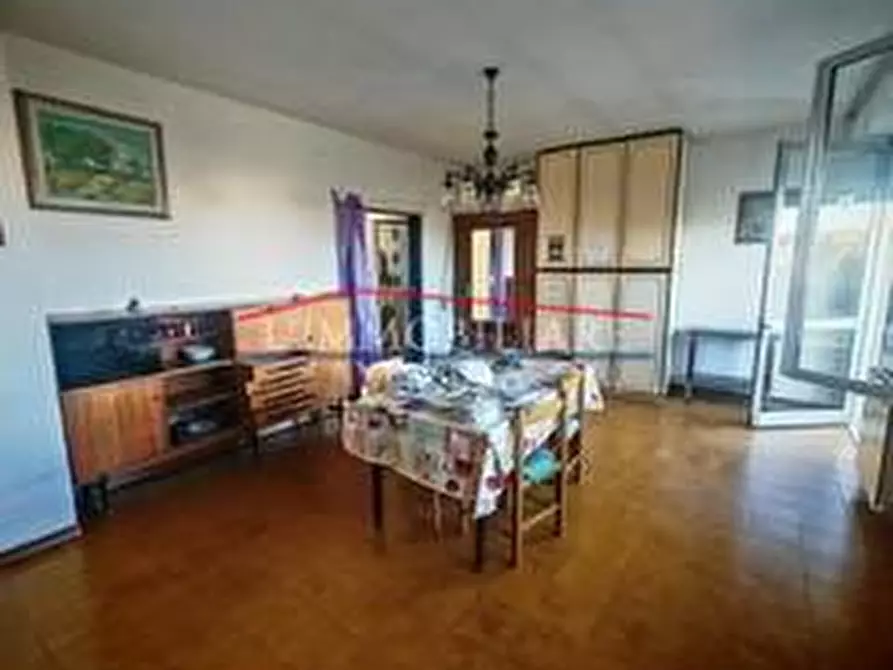 Immagine 7 di Appartamento in vendita  a Massa