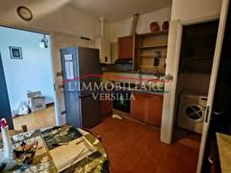 Immagine 11 di Appartamento in vendita  a Massa